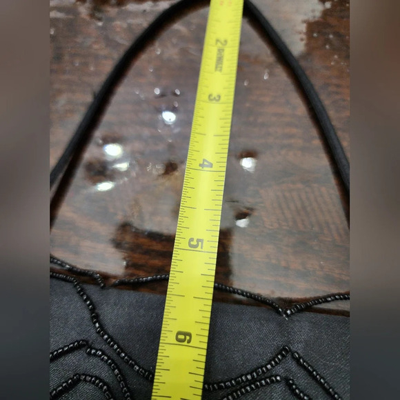 👸👜 Victoria's Secret Formal Wrist Purse with snap closure - Picture 8 of 10